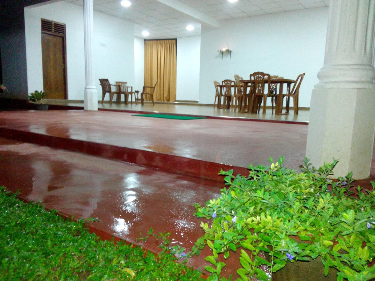 Siyapath Holiday Resort Полоннарува Экстерьер фото