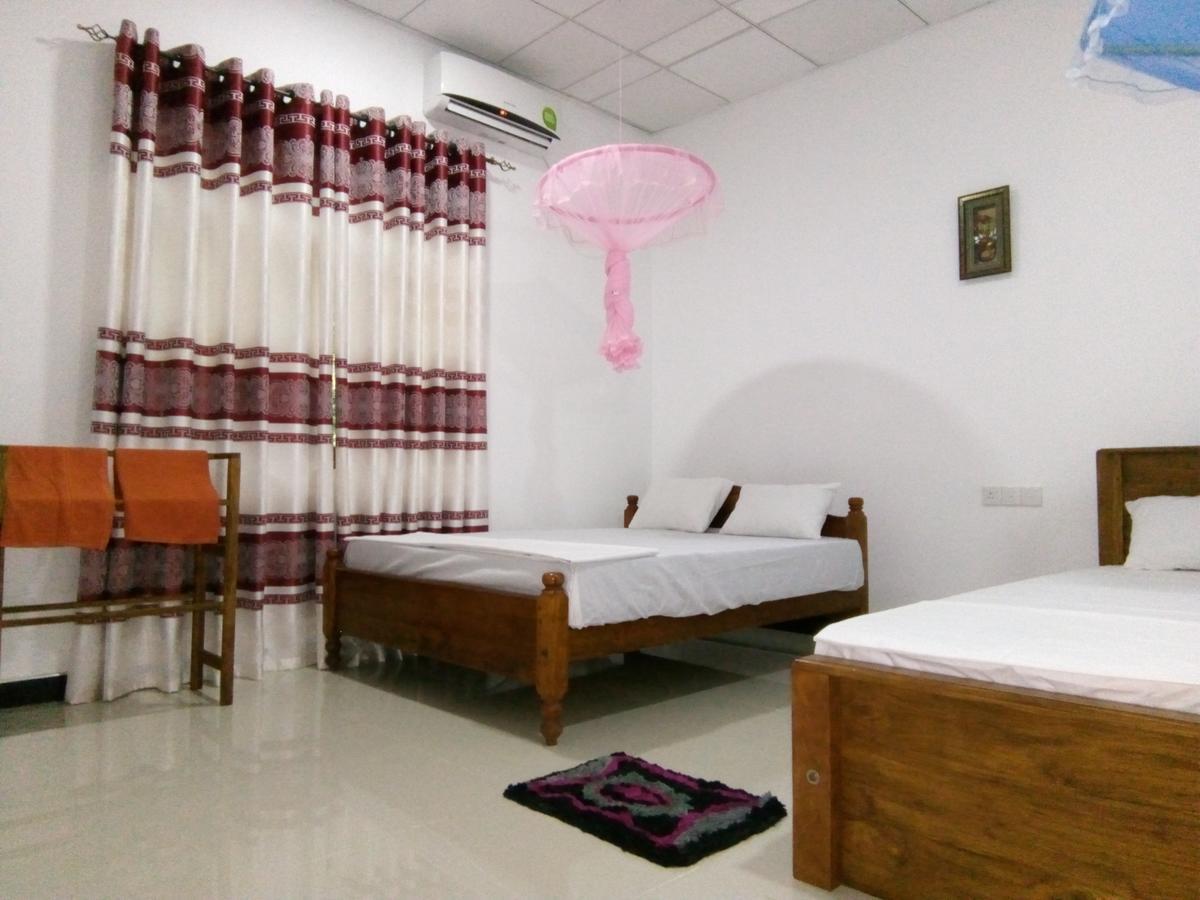 Siyapath Holiday Resort Полоннарува Экстерьер фото
