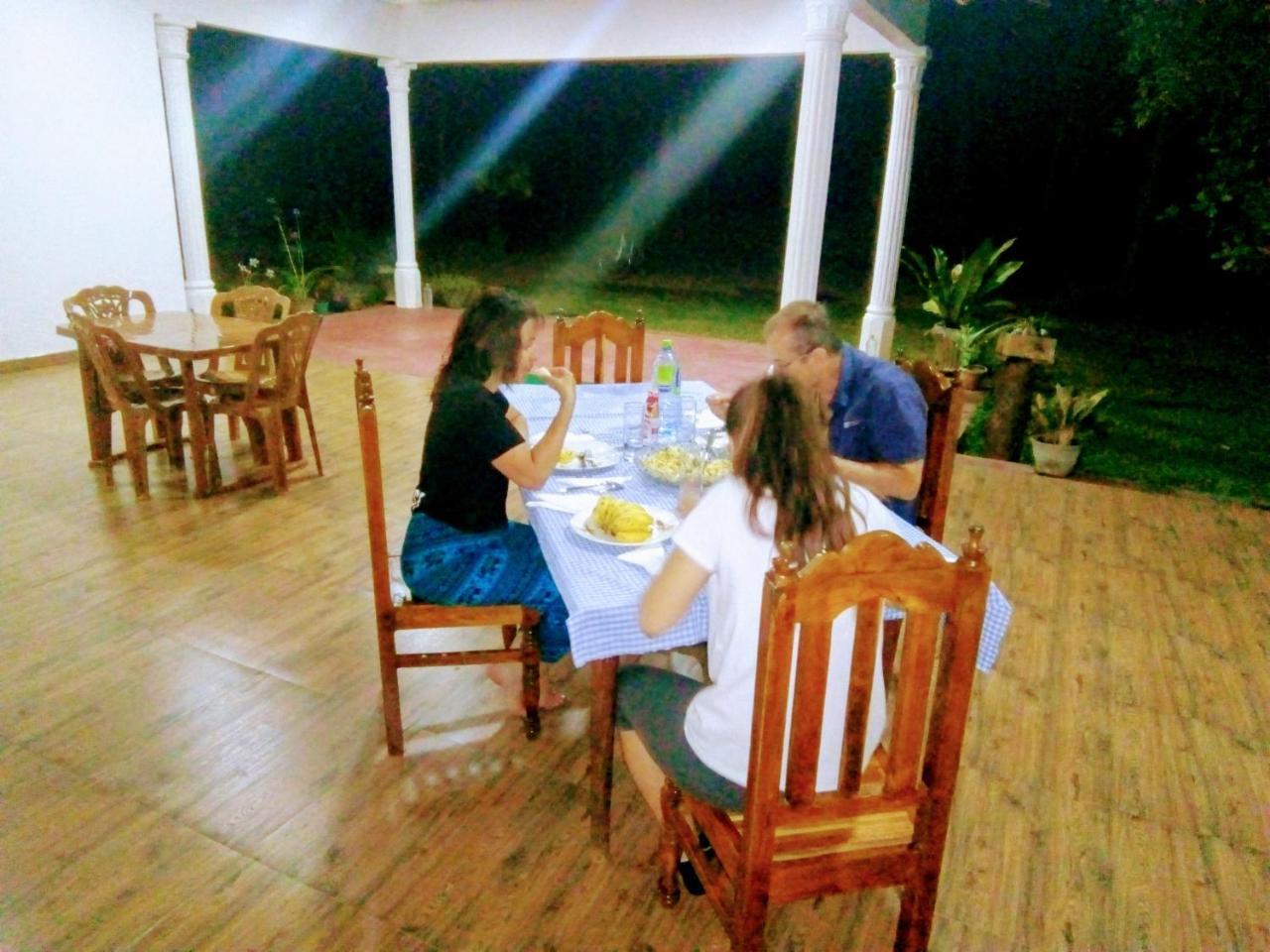 Siyapath Holiday Resort Полоннарува Экстерьер фото